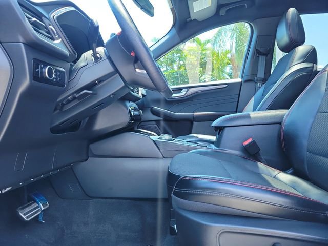 Certified 2024 Ford Escape ST-Line w/ Tech Pack #1 FWD image 18