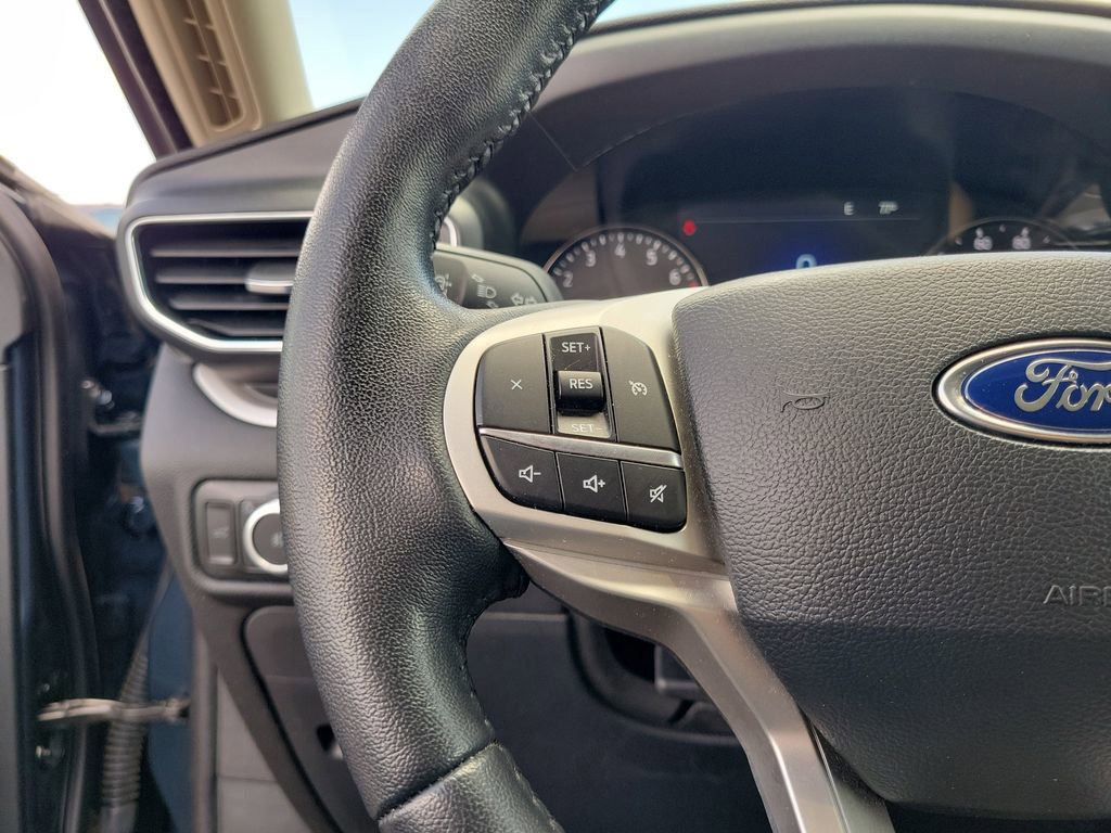 Certified 2023 Ford Explorer XLT w/ Equipment Group 202A AWD/4WD image 24