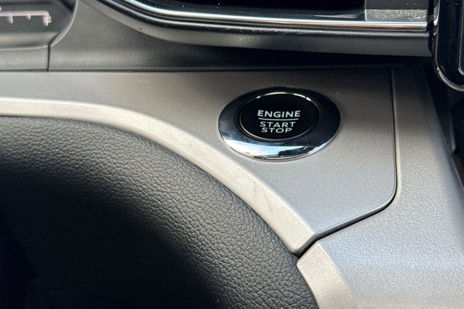 Certified 2023 Ford Explorer XLT w/ Equipment Group 202A image 20