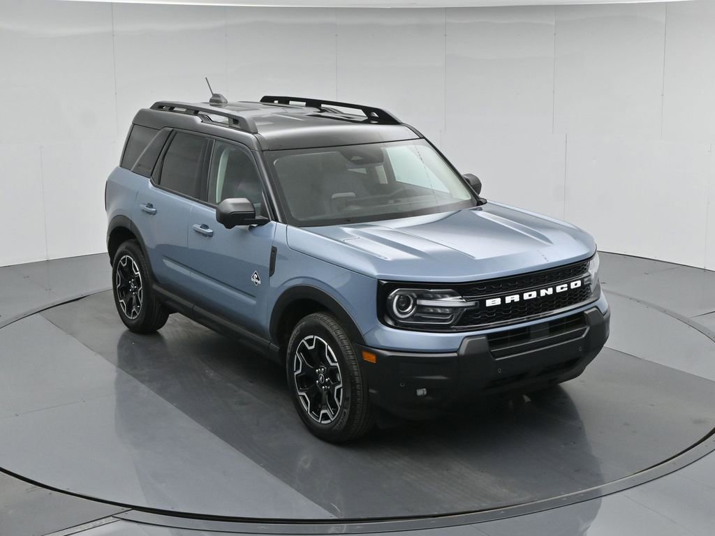 Certified 2025 Ford Bronco Sport Outer Banks w/ Outer Banks Tech Package+ AWD/4WD image 41