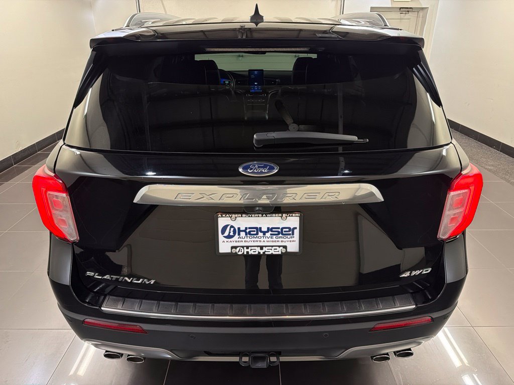Certified 2023 Ford Explorer Platinum w/ Technology Package AWD/4WD image 5