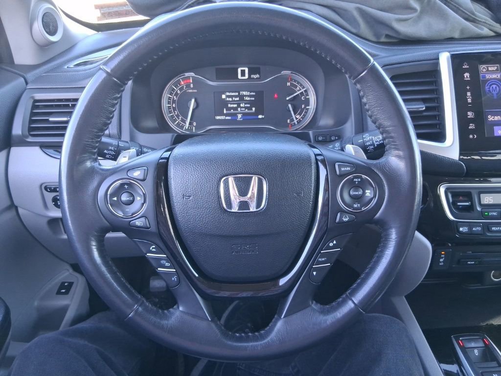 Used 2018 Honda Pilot Touring image 14