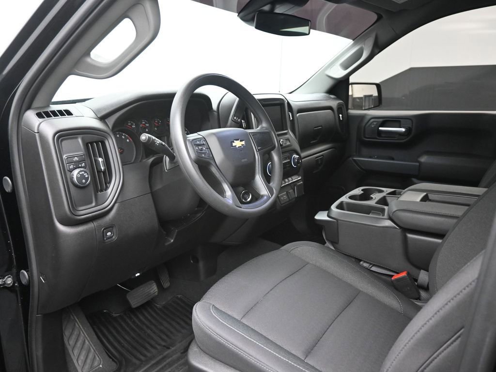 Used 2025 Chevrolet Silverado 1500 Custom image 23