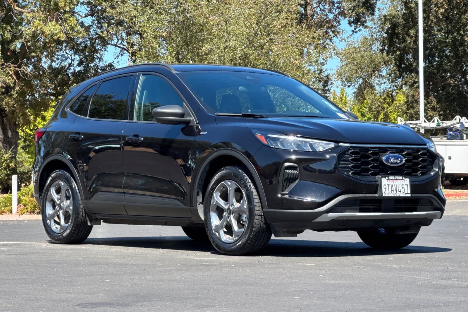 Certified 2025 Ford Escape ST-Line FWD image 9