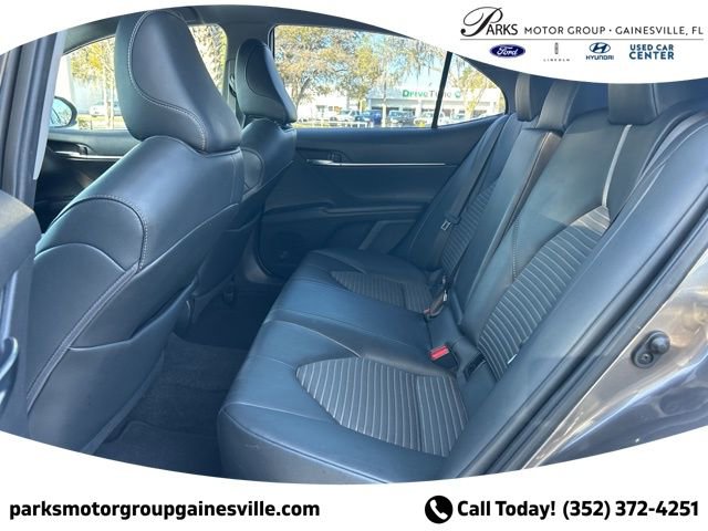 Used 2020 Toyota Camry SE FWD image 12