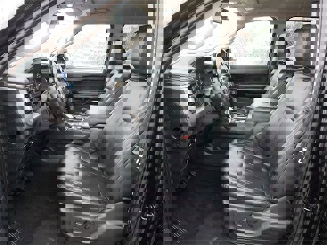 Certified 2024 Ford Expedition XLT image 17