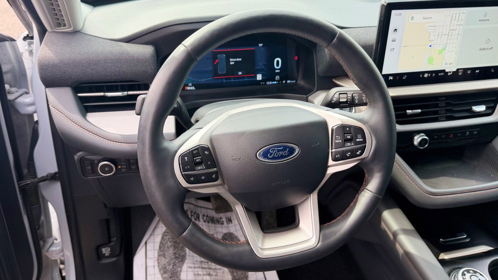 Certified 2025 Ford Explorer Active w/ Active Comfort Package AWD/4WD image 29