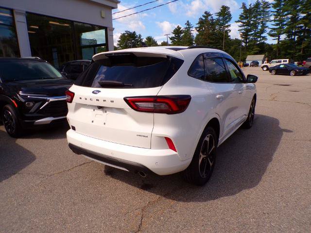 Certified 2023 Ford Escape ST-Line Elite w/ Premium Technology Package AWD/4WD image 9