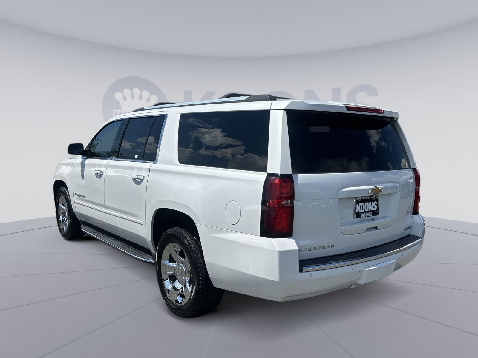 Used 2017 Chevrolet Suburban Premier AWD/4WD image 8
