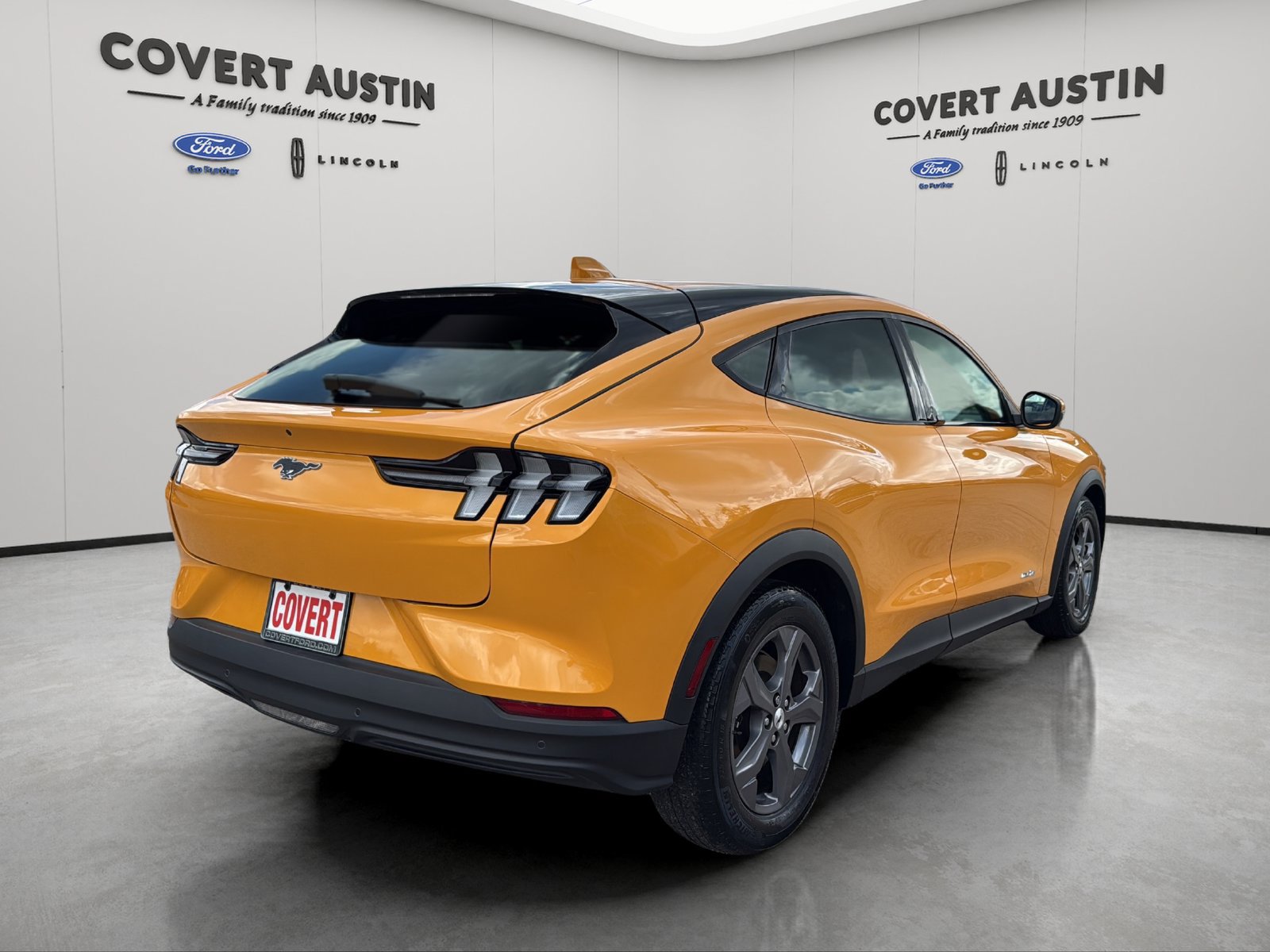 Certified 2022 Ford Mustang Mach-E Select RWD image 3