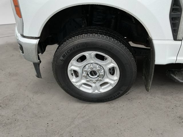 Certified 2025 Ford F350 XLT AWD/4WD image 9