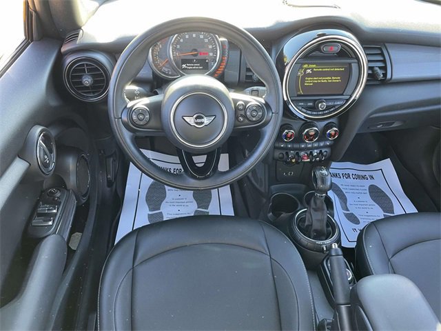 Used 2017 MINI Cooper Base image 12
