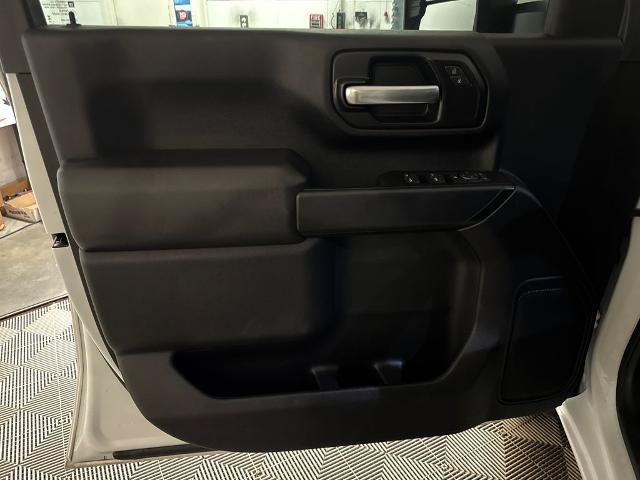 Used 2025 GMC Sierra 2500 Pro w/ Convenience Package AWD/4WD image 13