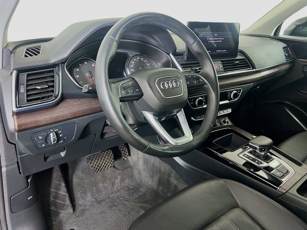 Used 2021 Audi Q5 2.0T Premium w/ Convenience Package AWD/4WD image 11