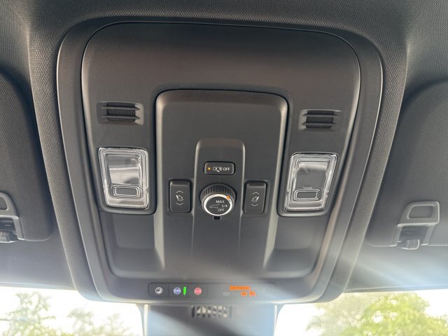 Used 2025 Chevrolet Tahoe LT w/ Comfort Package RWD image 28