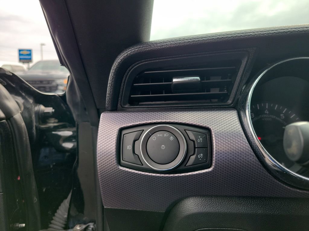 Certified 2017 Ford Mustang Coupe image 18