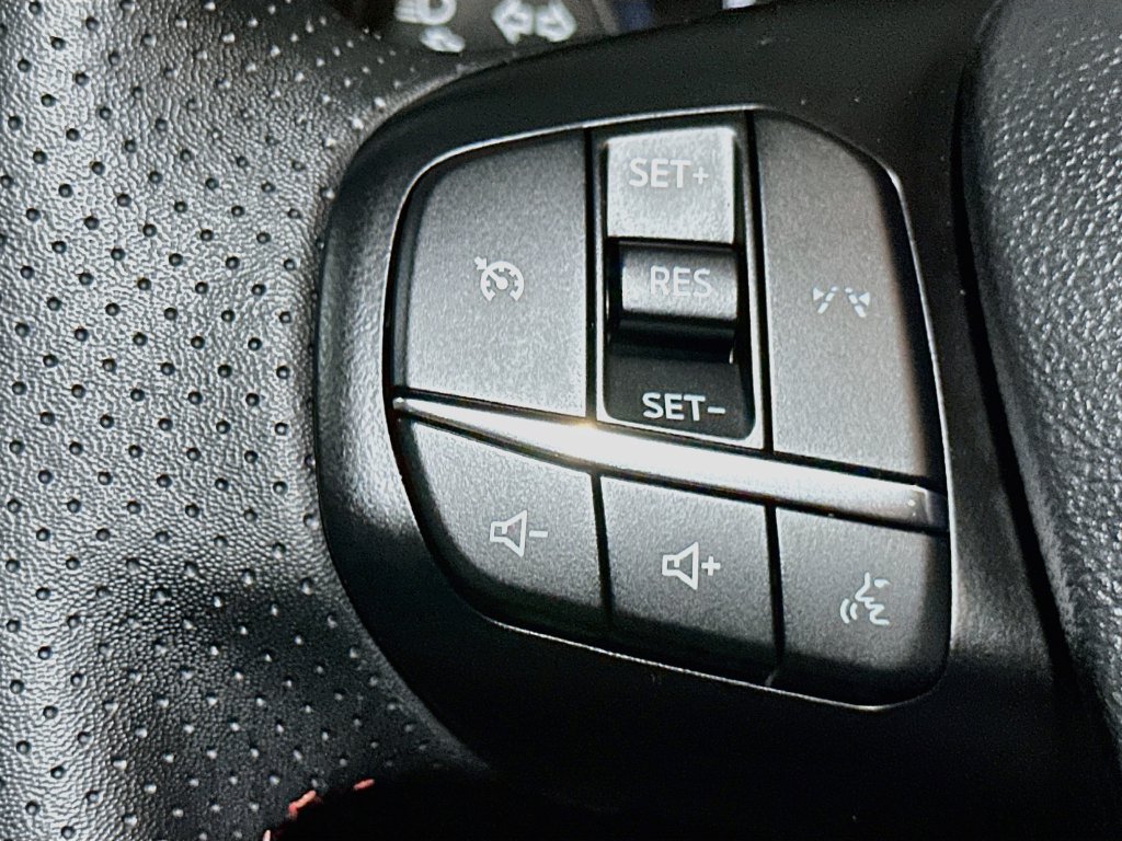 Certified 2025 Ford Escape ST-Line AWD/4WD image 31