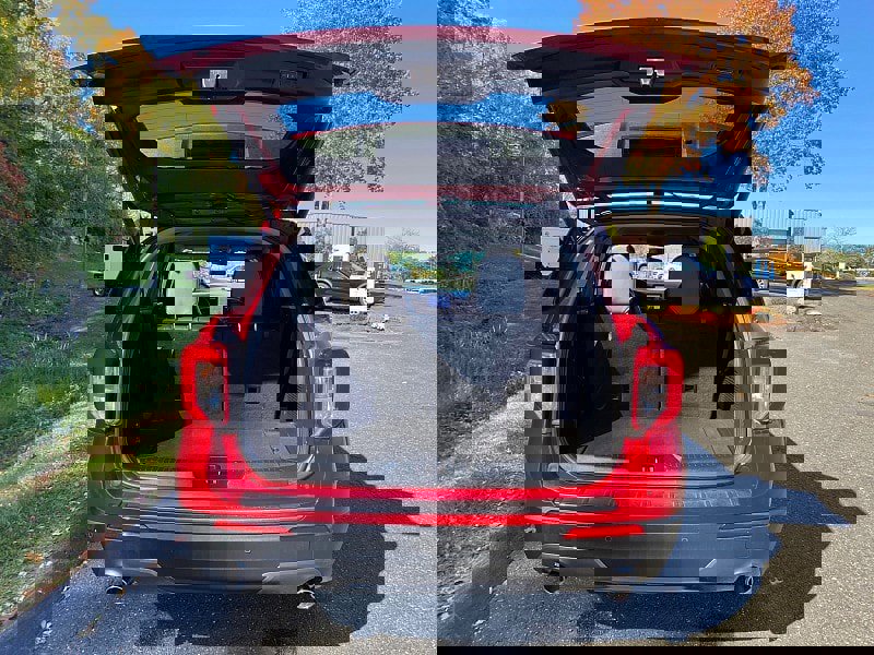 Certified 2022 Ford Explorer XLT w/ Equipment Group 202A image 9