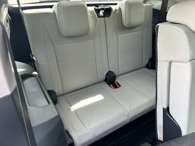 Used 2018 Volkswagen Tiguan SE FWD image 27