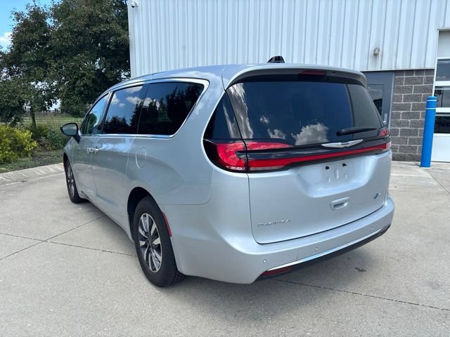 Used 2024 Chrysler Pacifica Limited FWD image 7