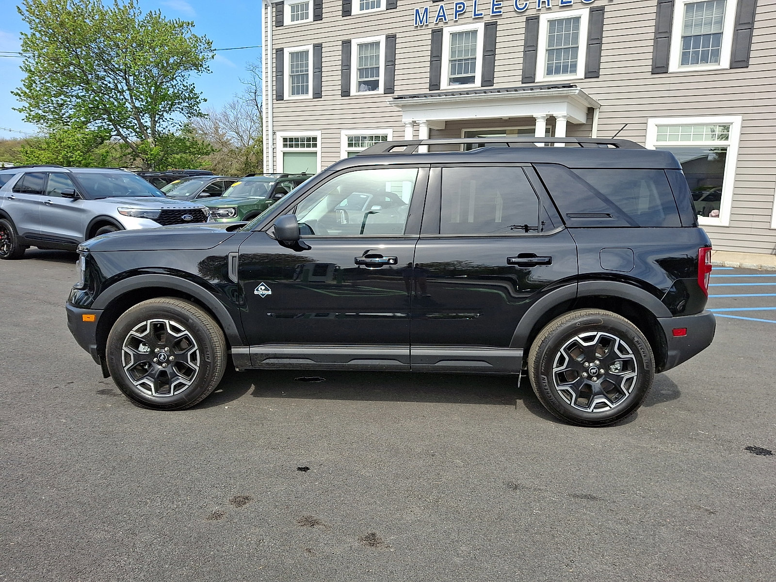 Certified 2025 Ford Bronco Sport Outer Banks w/ Outer Banks Tech Package+ AWD/4WD image 2