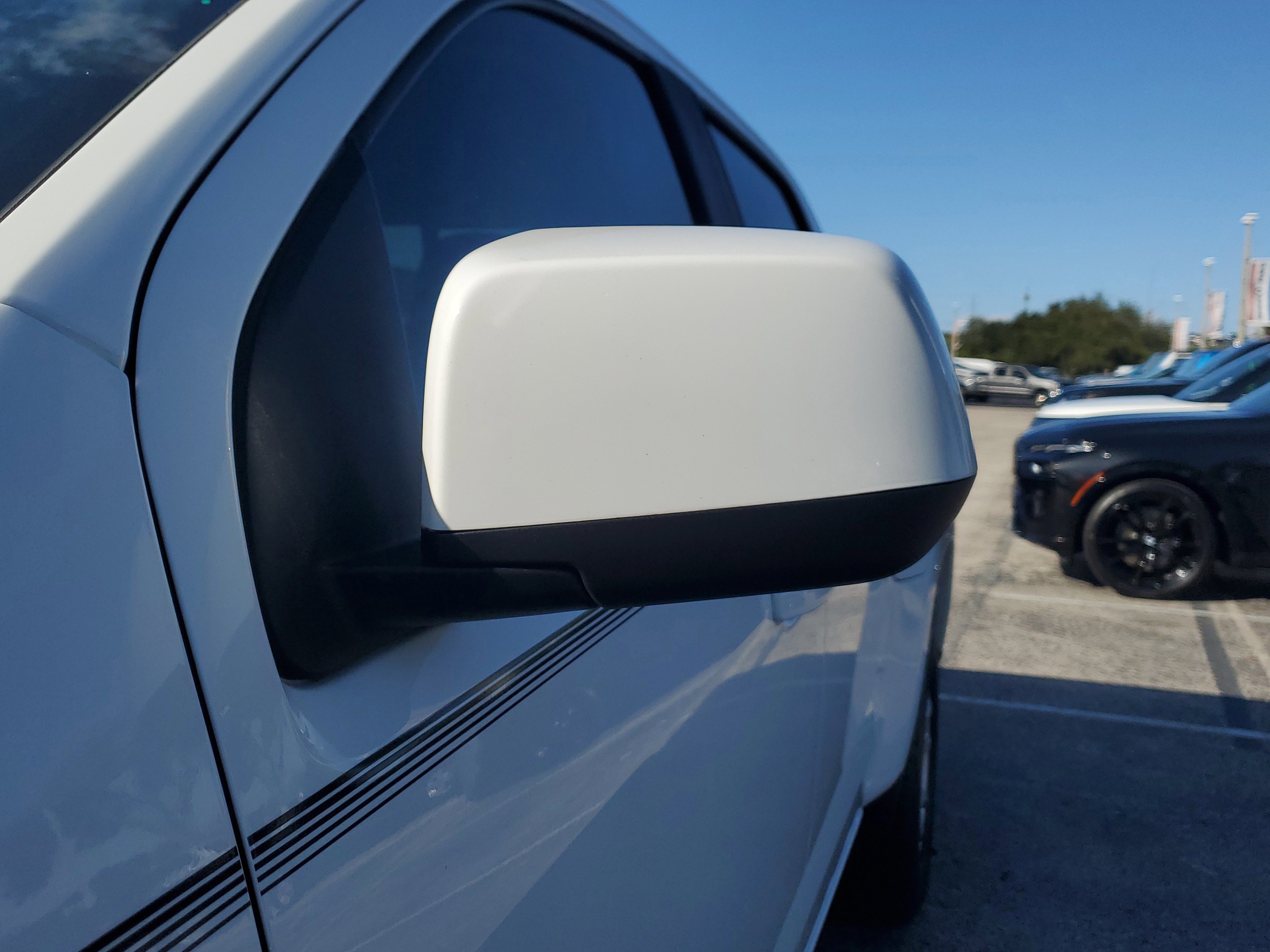 Used 2020 Chevrolet Colorado LT w/ Luxury Package image 7