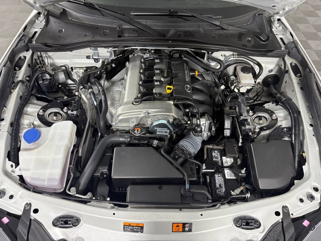 Used 2018 MAZDA MX-5 Miata Club image 17