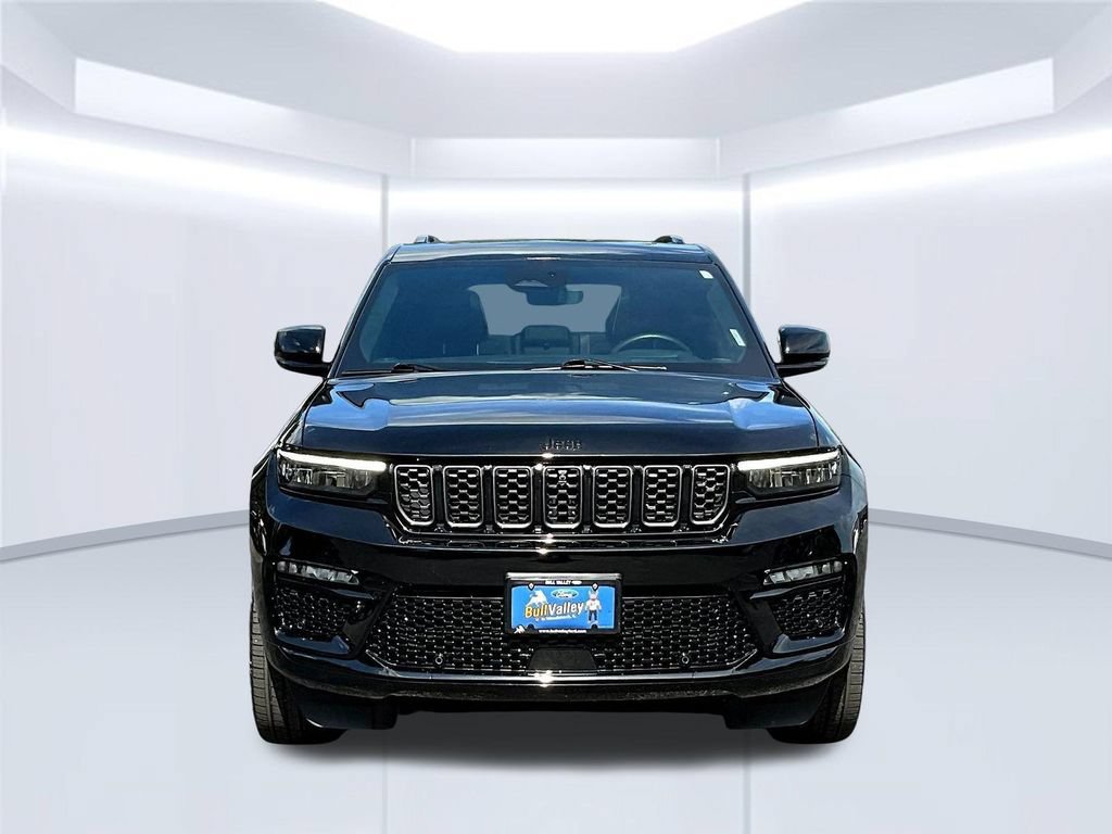 Used 2025 Jeep Grand Cherokee Summit AWD/4WD image 2