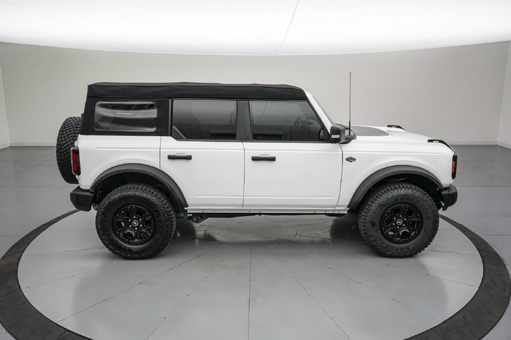 Certified 2023 Ford Bronco Wildtrak AWD/4WD image 3