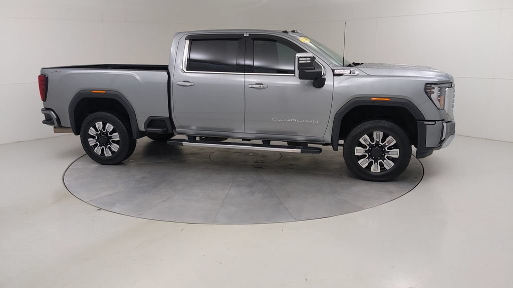 Used 2024 GMC Sierra 2500 Denali w/ Technology Package AWD/4WD image 12
