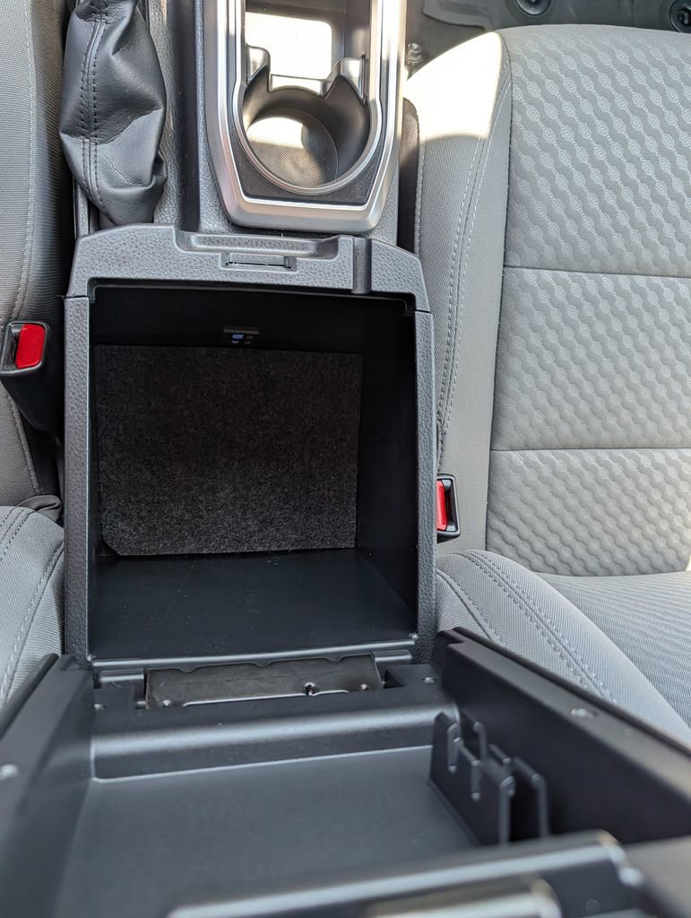 Used 2022 Toyota Tacoma SR5 AWD/4WD image 17