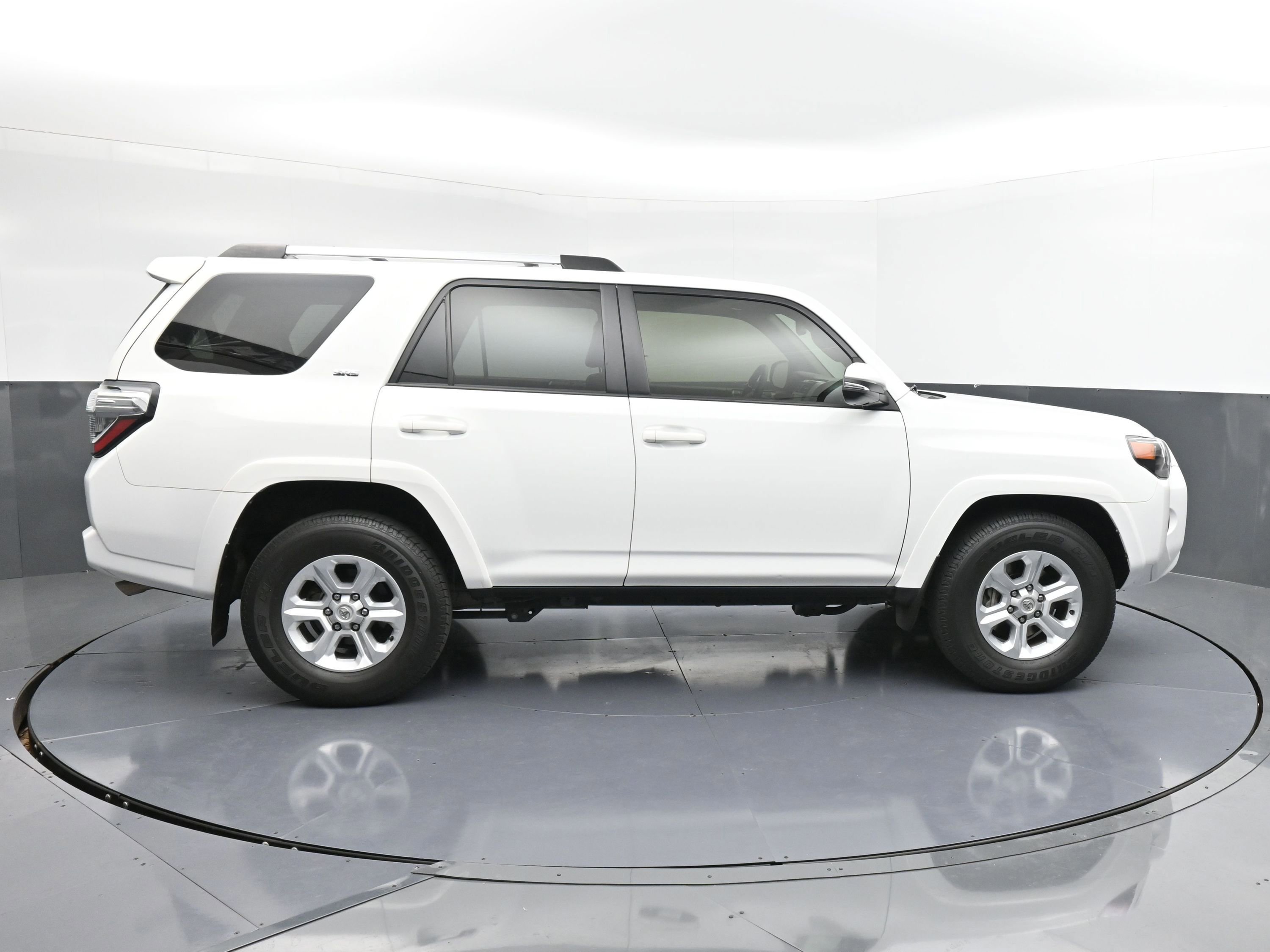 Used 2022 Toyota 4Runner SR5 Premium w/ Moonroof Package image 17
