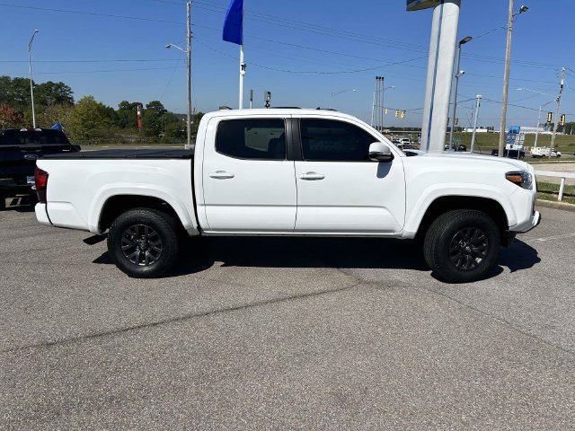 Used 2023 Toyota Tacoma SR5 w/ Technology Package AWD/4WD image 2