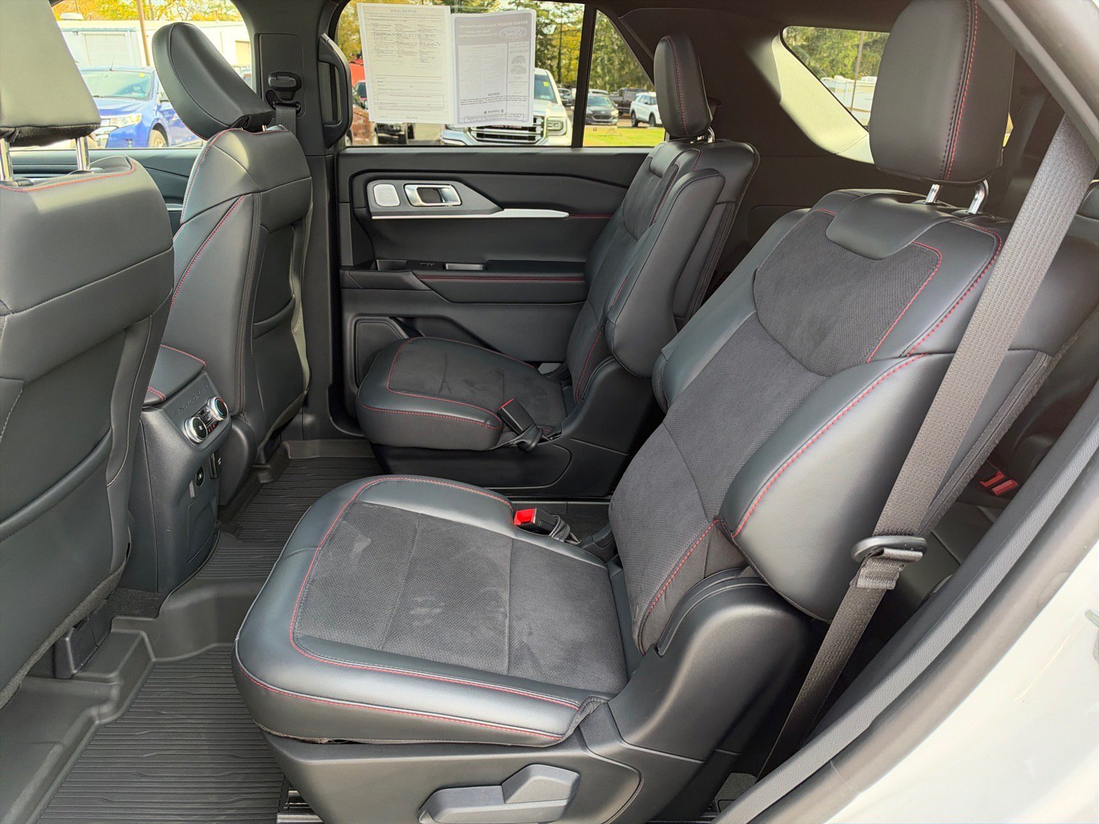 Certified 2026 Ford Explorer ST AWD/4WD image 9