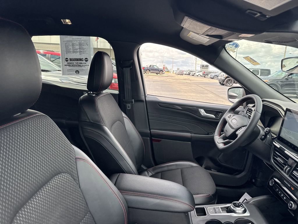 Certified 2023 Ford Escape ST-Line w/ Tech Pack #1 image 14