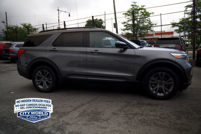 Certified 2024 Ford Explorer XLT w/ Equipment Group 202A AWD/4WD image 3