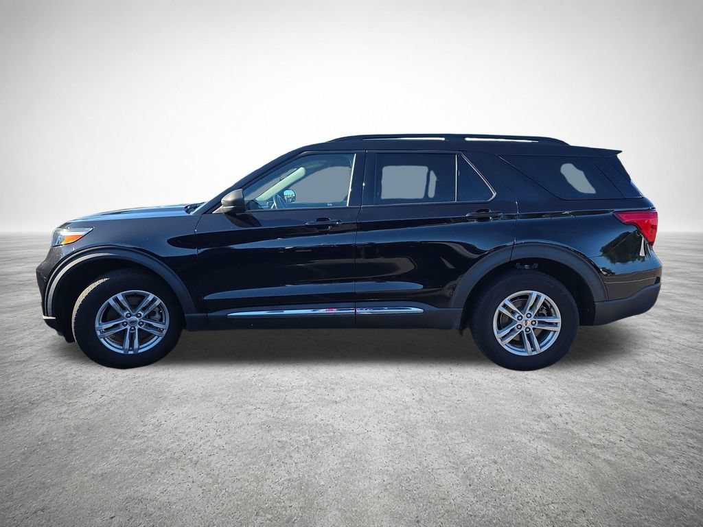 Certified 2022 Ford Explorer XLT w/ Equipment Group 202A AWD/4WD image 5