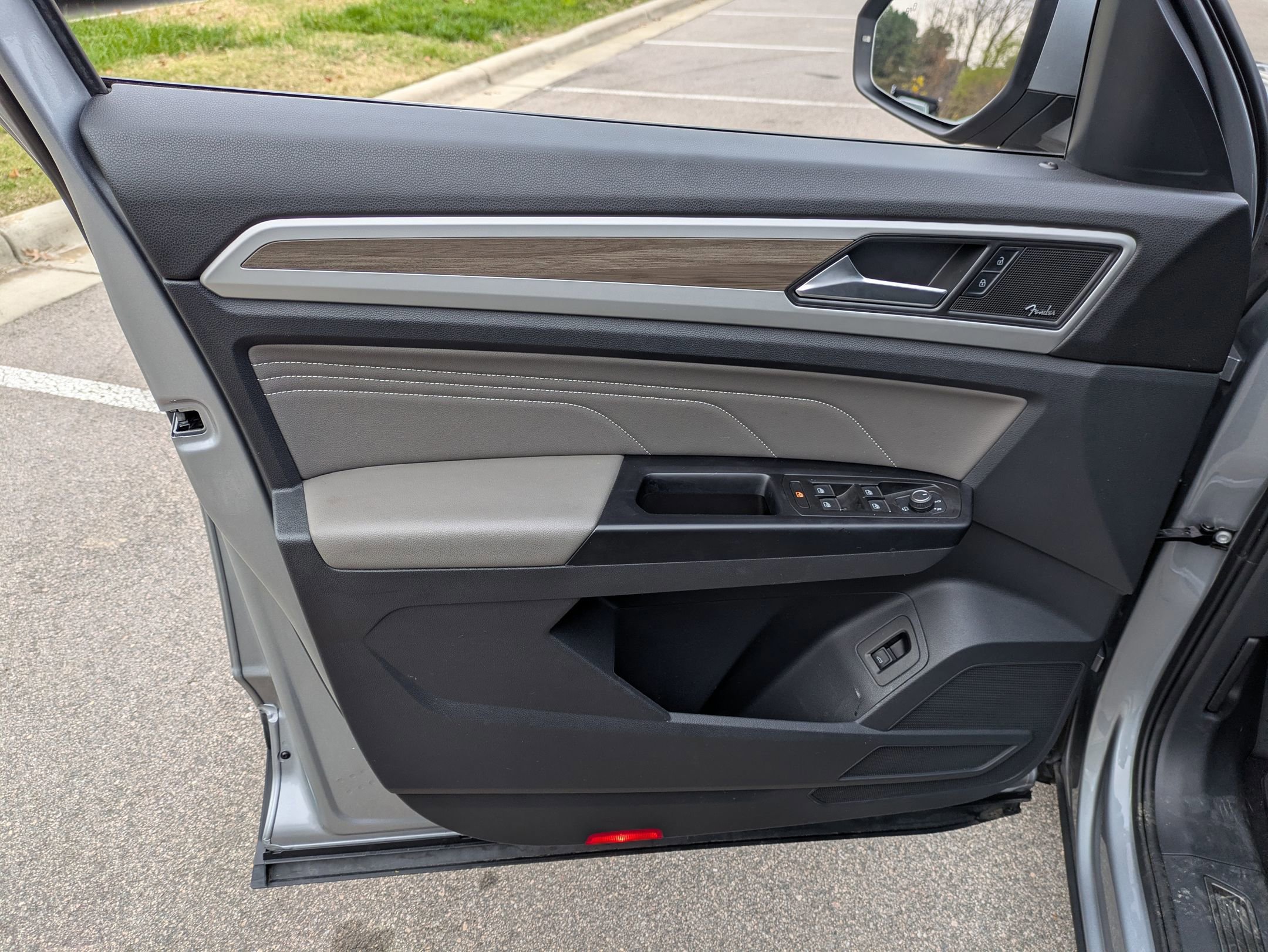 Used 2021 Volkswagen Atlas SEL Premium image 15