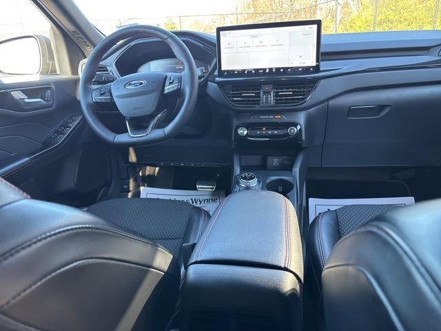 Certified 2023 Ford Escape ST-Line w/ Tech Pack #1 image 9