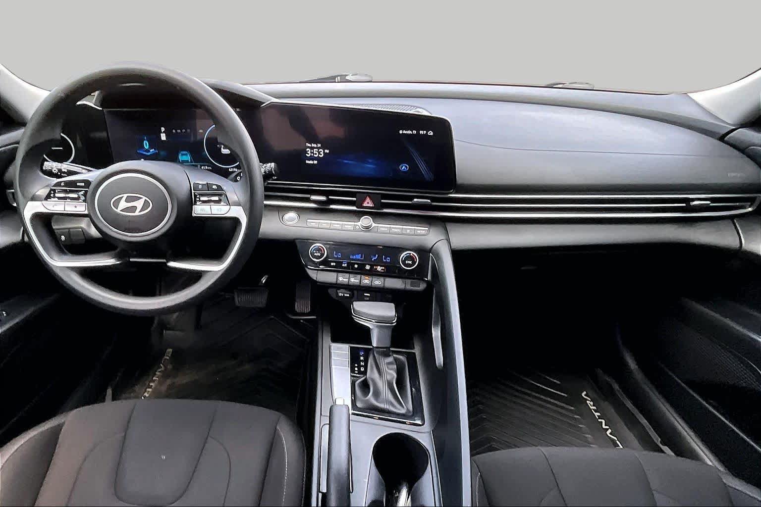 Used 2024 Hyundai Elantra SEL FWD image 16