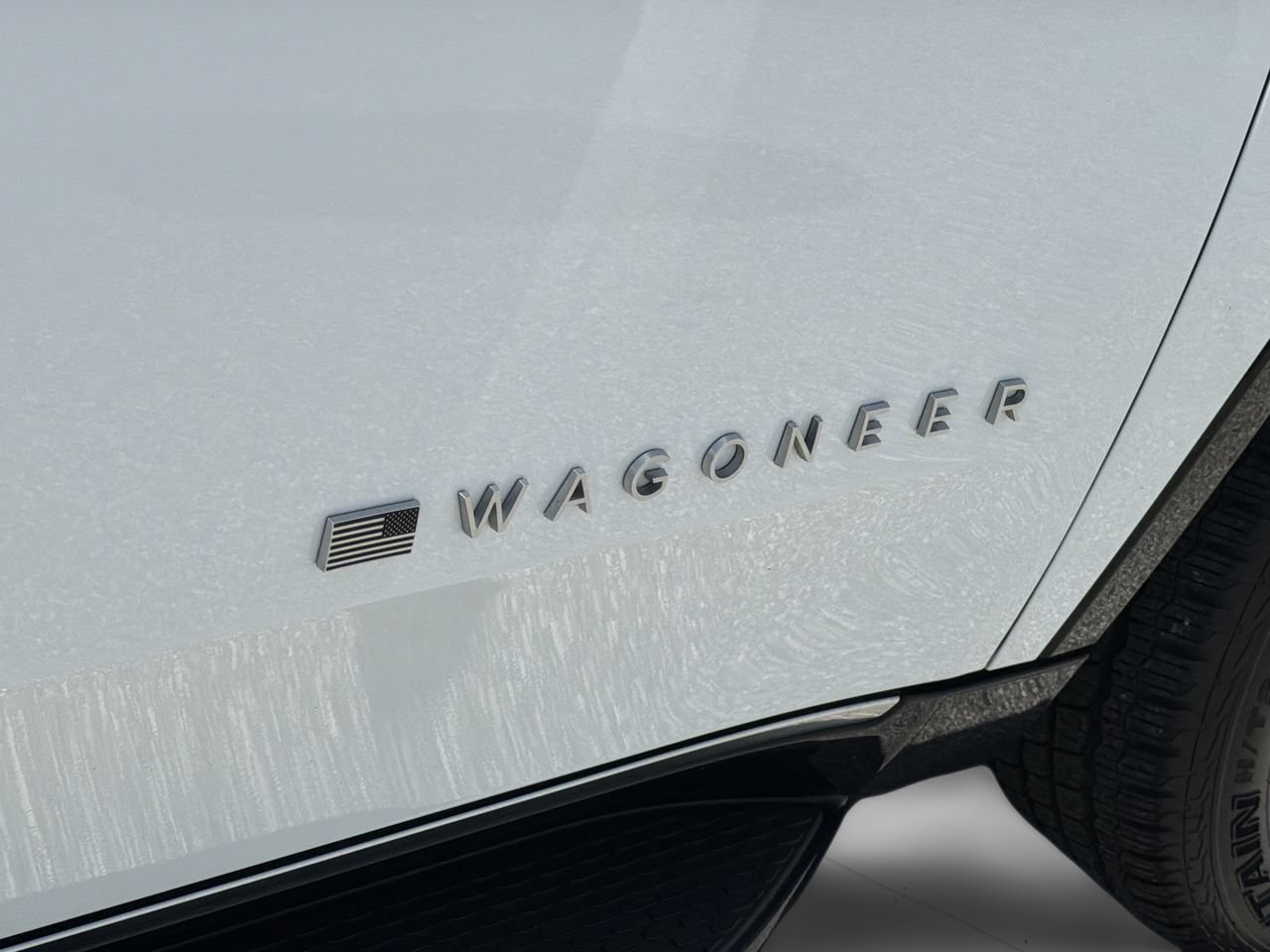 Used 2024 Jeep Wagoneer L Series II RWD image 10