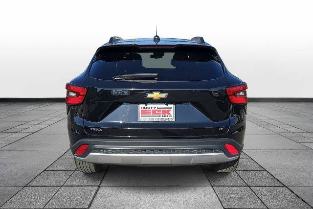 Used 2025 Chevrolet Trax LT w/ LT Convenience Package FWD image 6