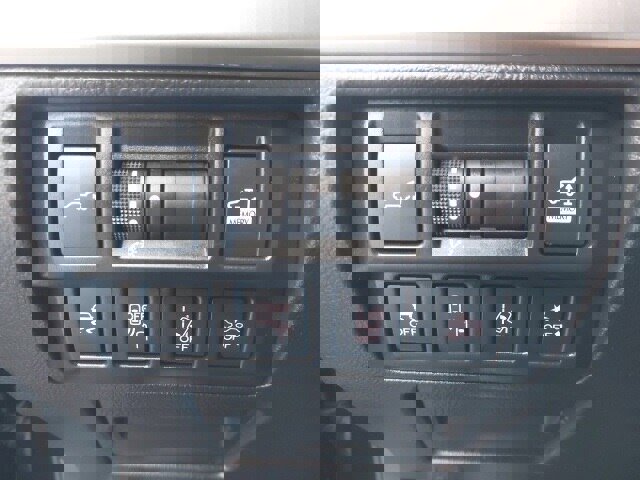 Used 2018 Subaru Outback 2.5i Premium image 16