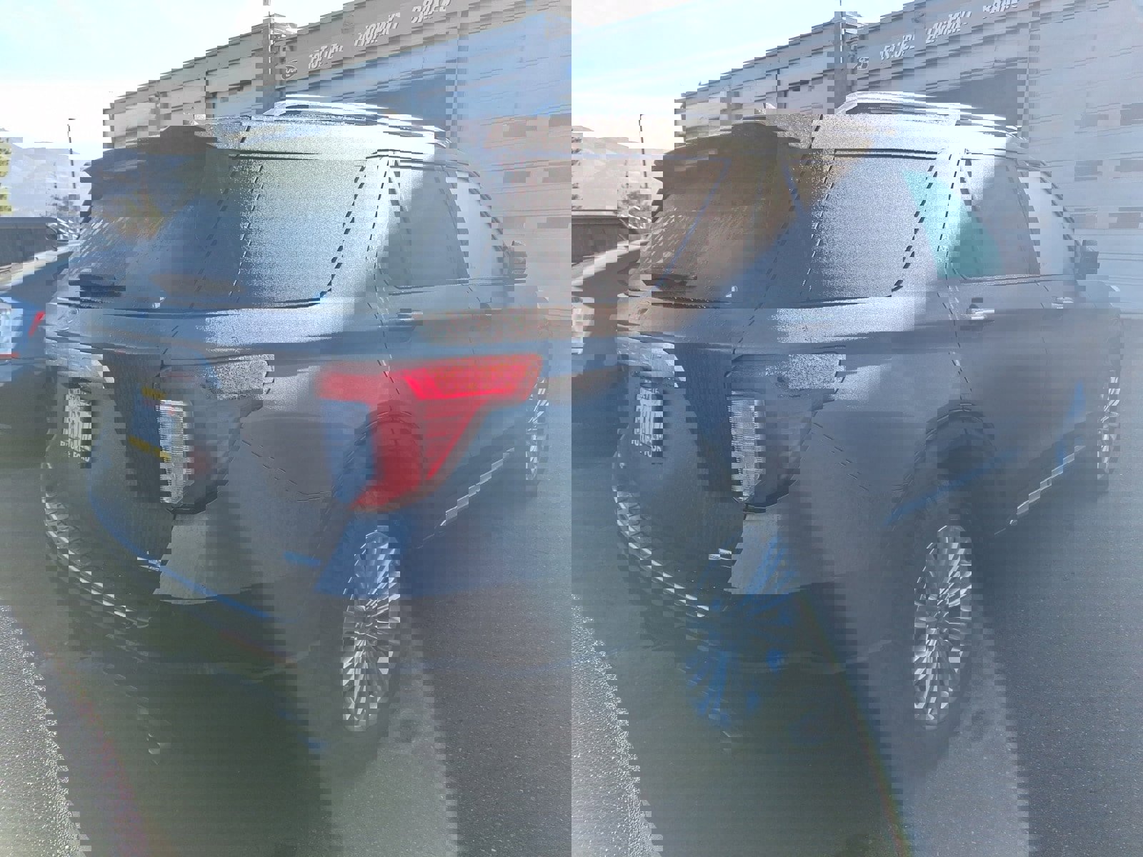 Certified 2020 Ford Explorer Limited w/ Class III Trailer Tow Package image 5