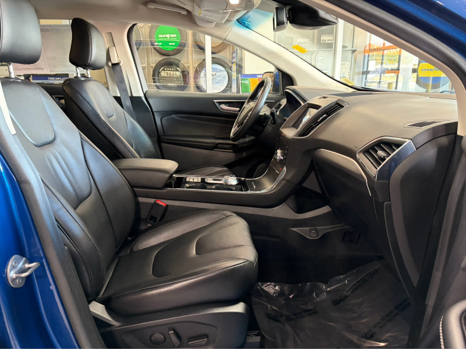 Certified 2020 Ford Edge Titanium AWD/4WD image 35