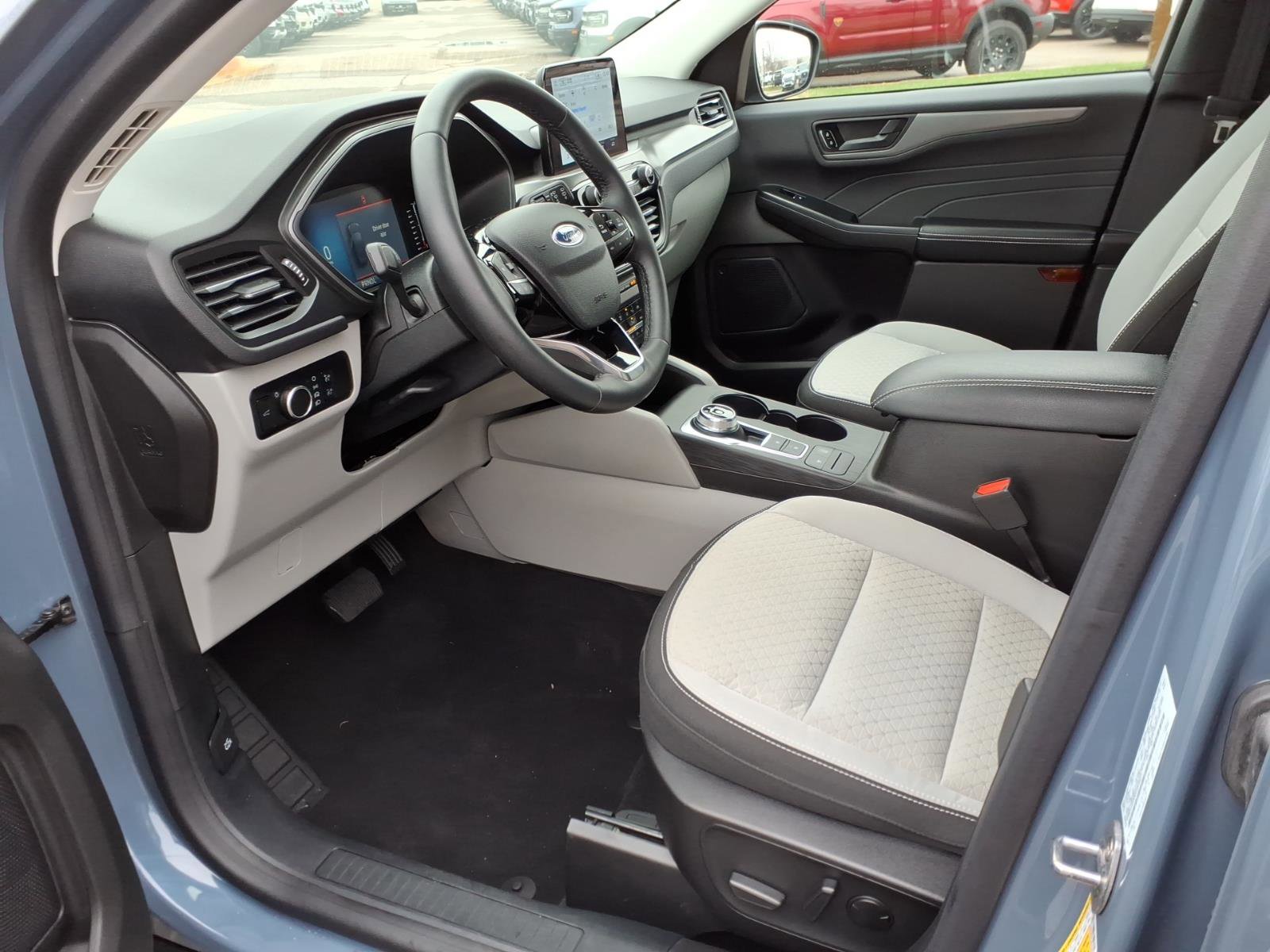 Certified 2023 Ford Escape Active AWD/4WD image 11