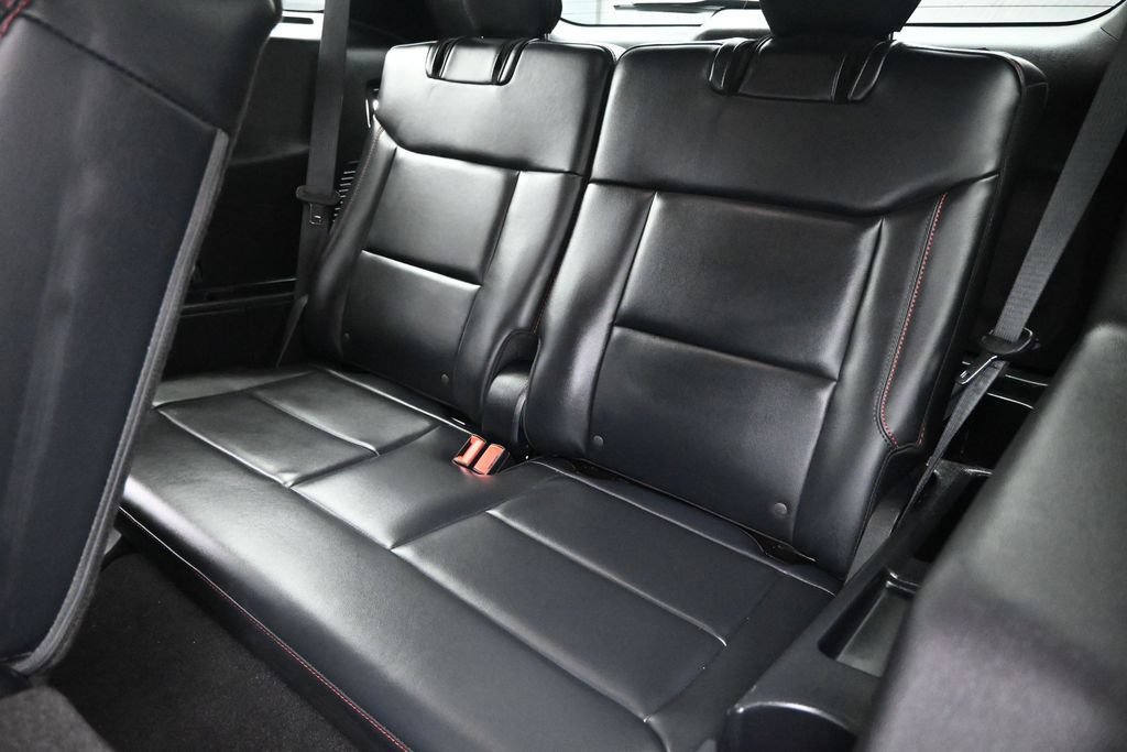 Certified 2025 Ford Explorer ST-Line w/ Premium Package RWD image 21