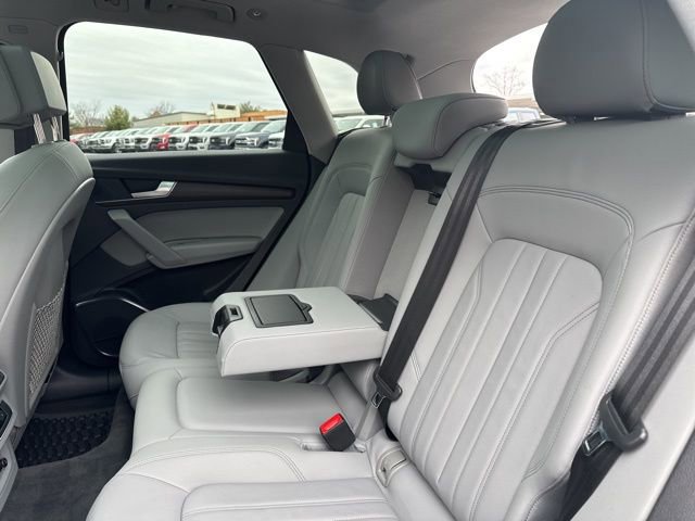 Used 2022 Audi Q5 2.0T Premium w/ Convenience Package image 22