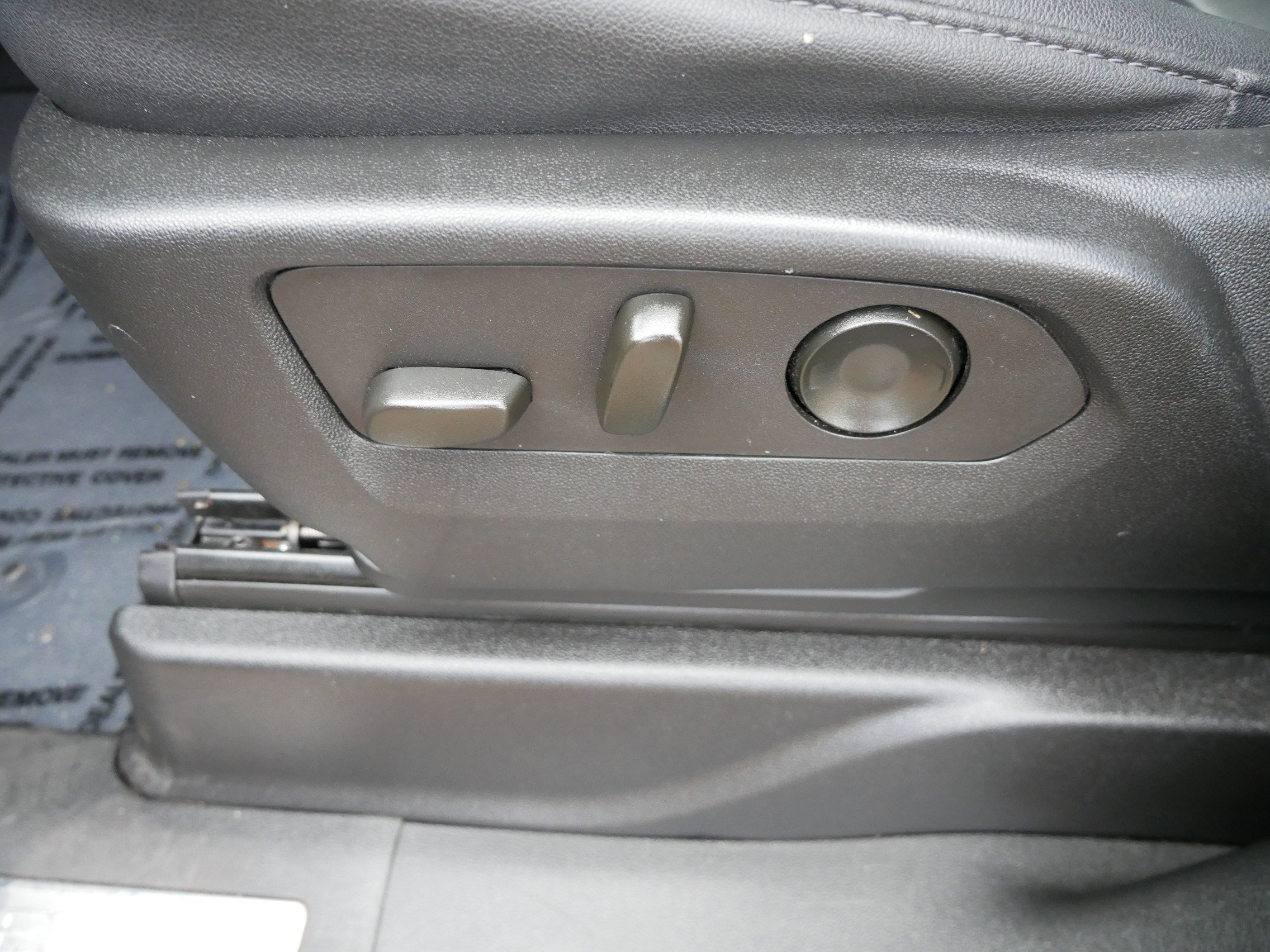 Used 2023 Chevrolet Tahoe LT image 19