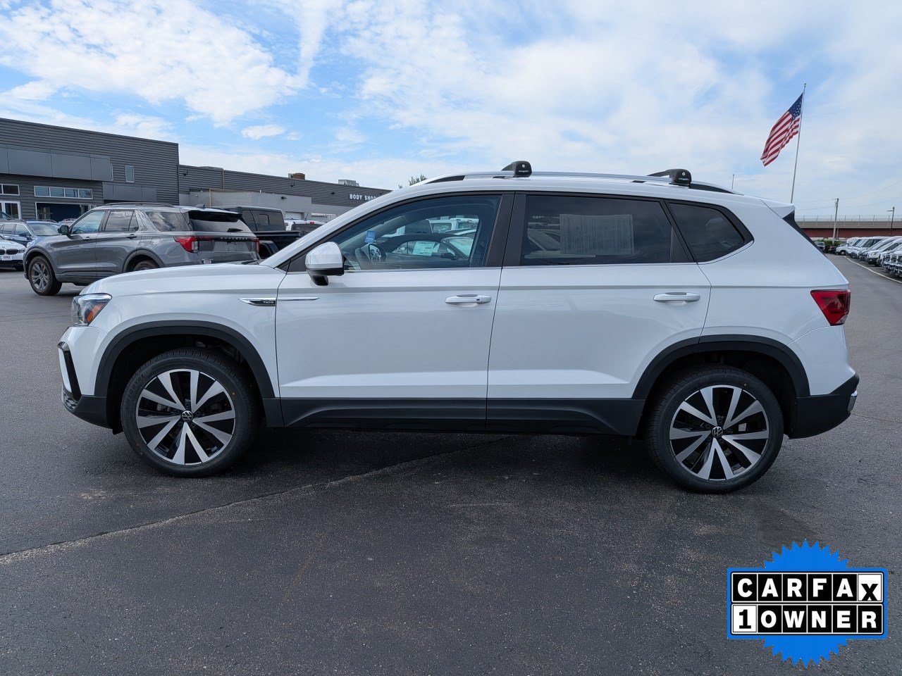 Used 2022 Volkswagen Taos SE FWD image 7